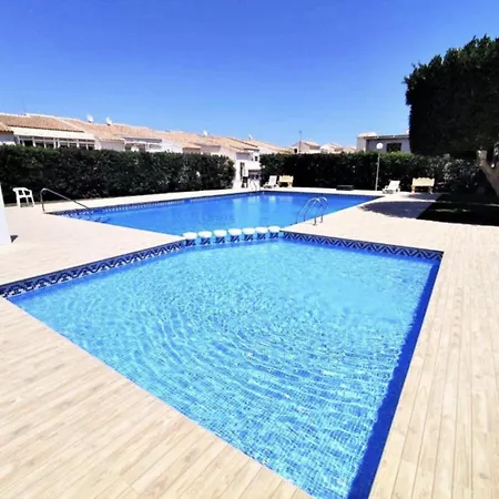 Spacious 3 Bedroom Home With Pool Rooftop Views And Parking Gran Alacant